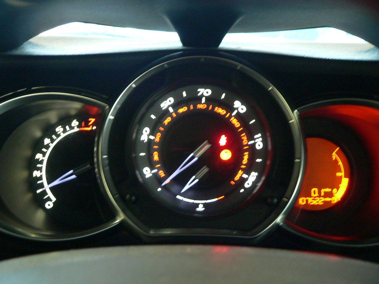 Used Citroen DS3 2010 for sale - 76584724: Photo 22