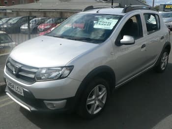 Used Dacia Sandero Stepway 2014 for sale - 79645371: Photo
