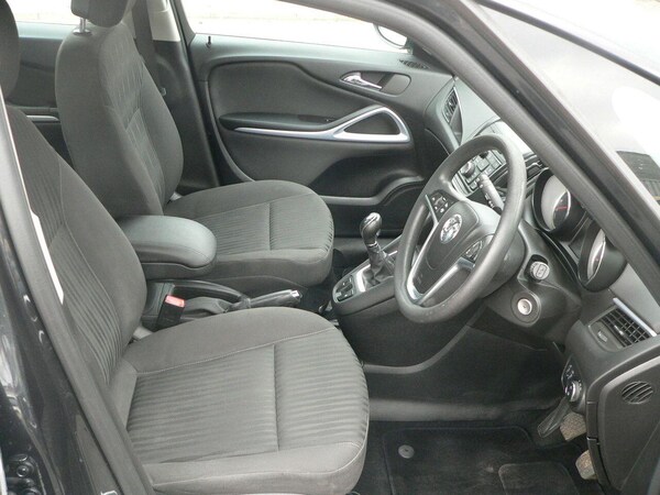 Used Vauxhall Zafira Tourer 2015 for sale - 75588429: Photo 19