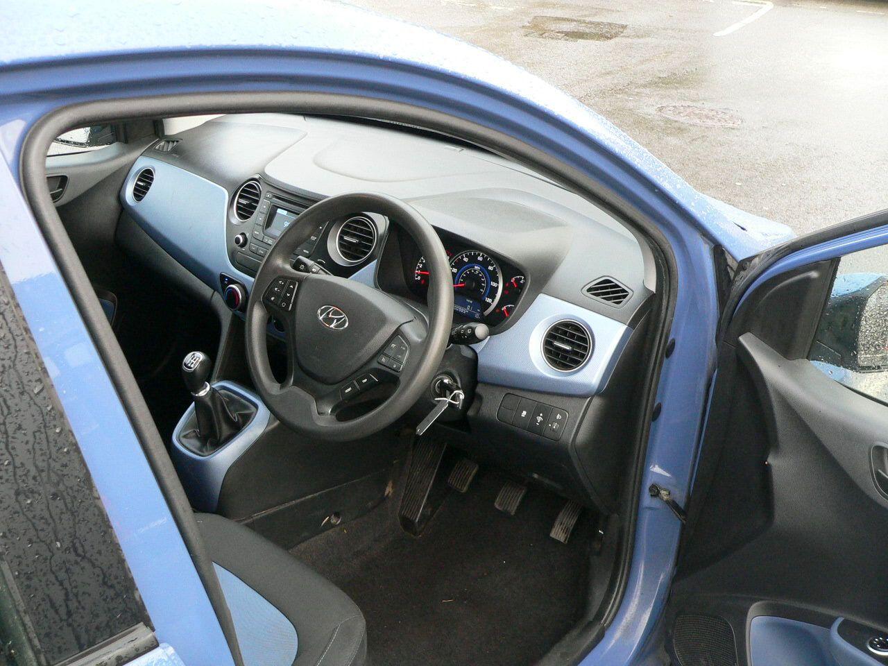 Used Hyundai i10 2016 for sale - 76727362: Photo 19