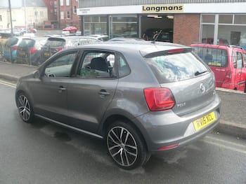 Used Volkswagen Polo 2015 for sale - 79657107: Photo