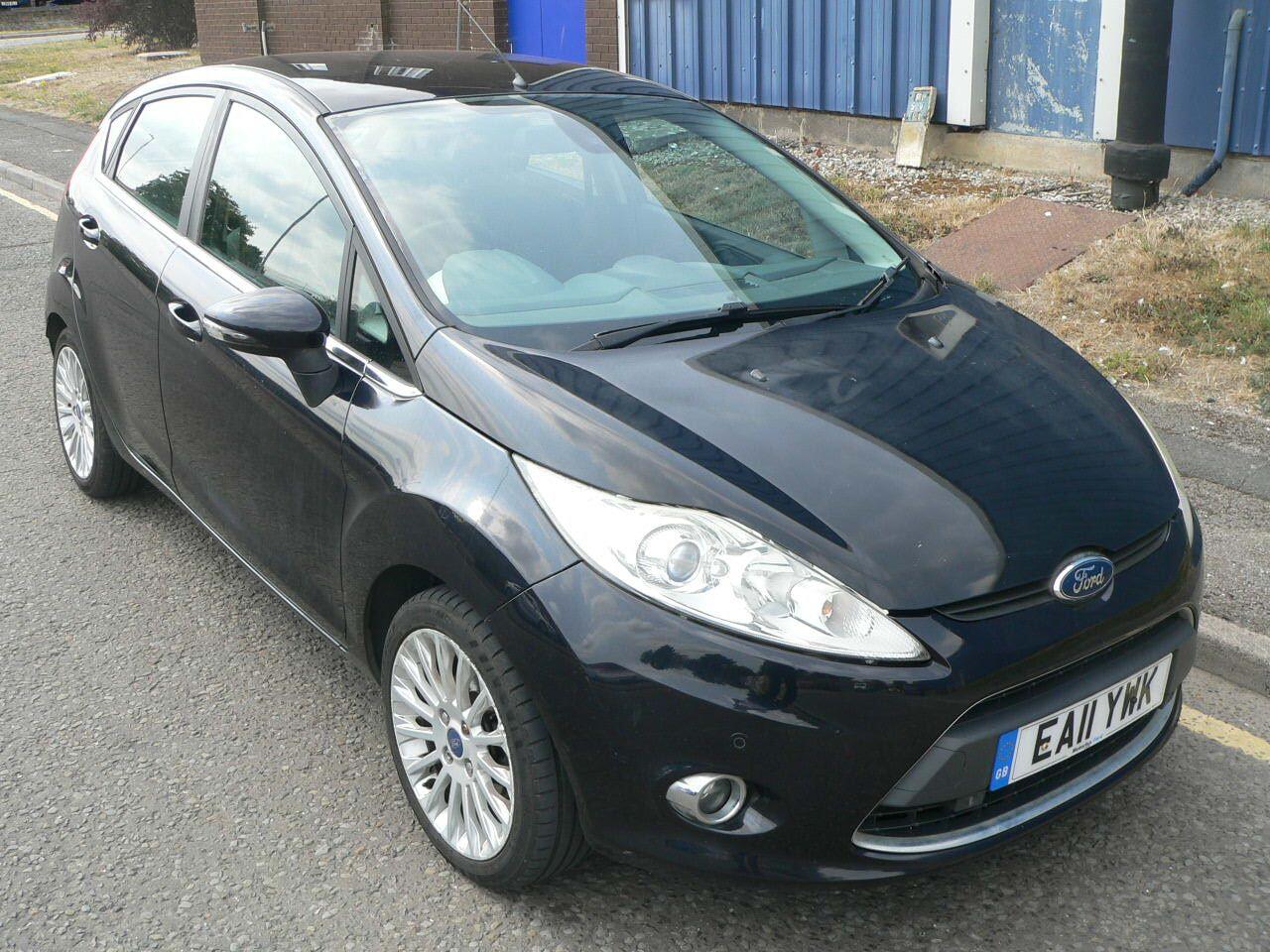 Used Ford Fiesta 2011 for sale - 76584228: Photo 2