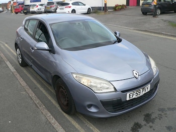 Used Renault Megane 2010 for sale - 75493320: Photo