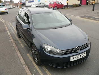 Used Volkswagen Golf 2010 for sale - 76259730: Photo