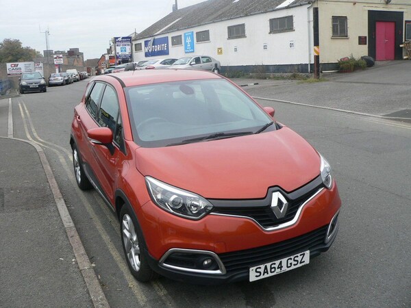 Used Renault Captur 2014 for sale - 76295390: Photo 2