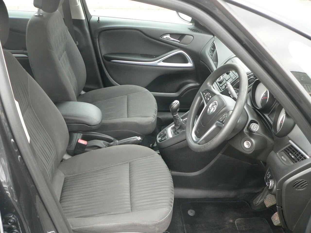 Used Vauxhall Zafira 2015 for sale - 76688976: Photo 19