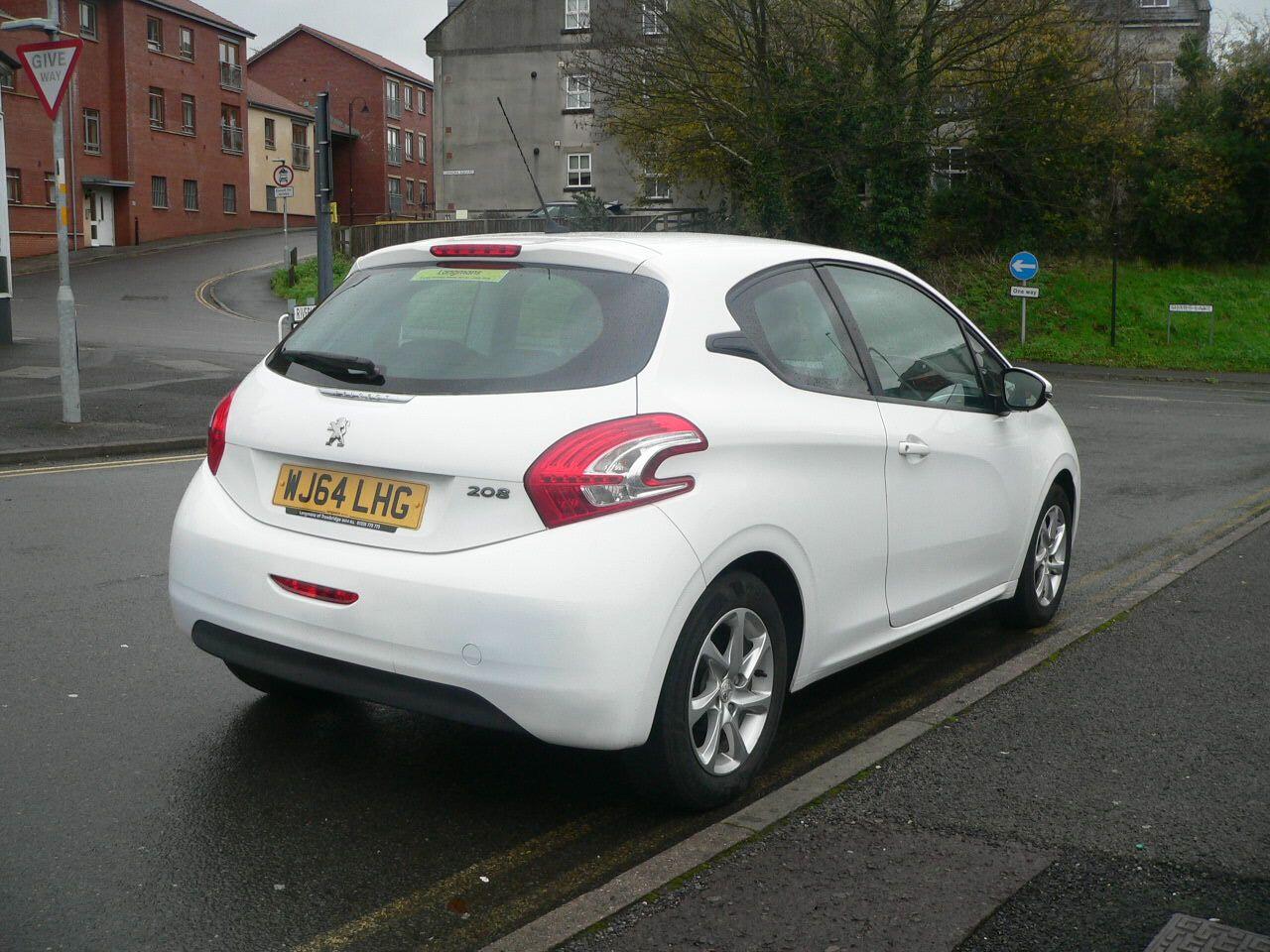 Used Peugeot 208 2014 for sale - 76728688: Photo 10