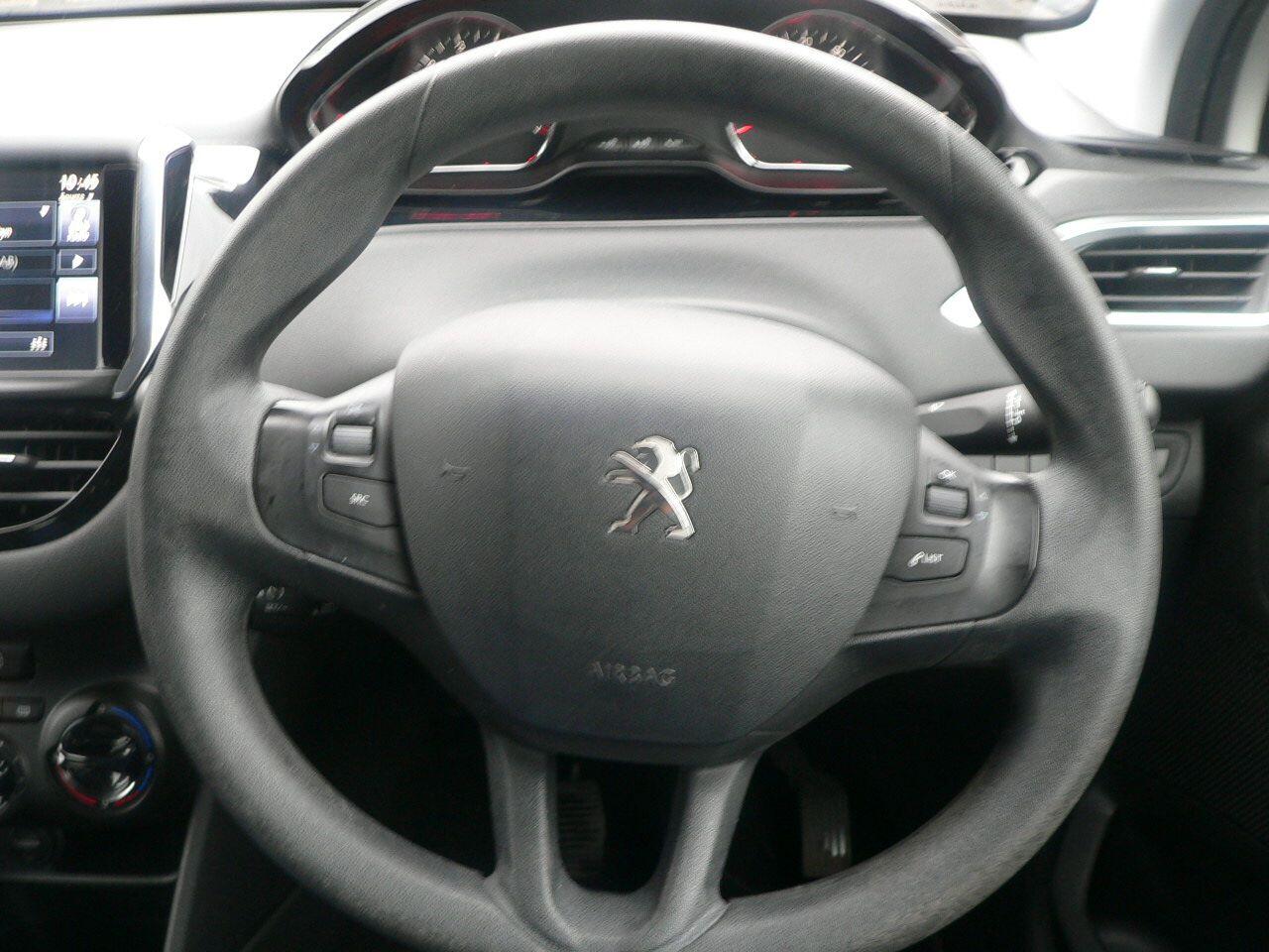 Used Peugeot 208 2014 for sale - 76728688: Photo 21