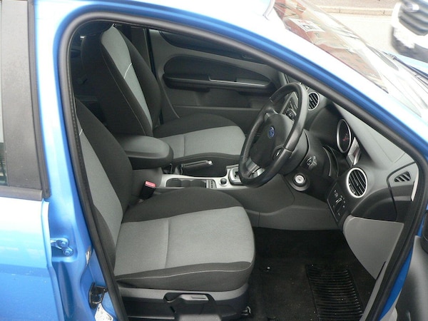 Used Ford Focus 2010 for sale - 76227362: Photo 17