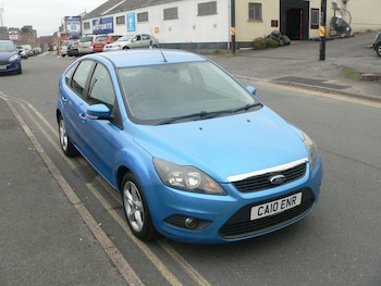 Used Ford Focus 2010 for sale - 76227362: Photo 2