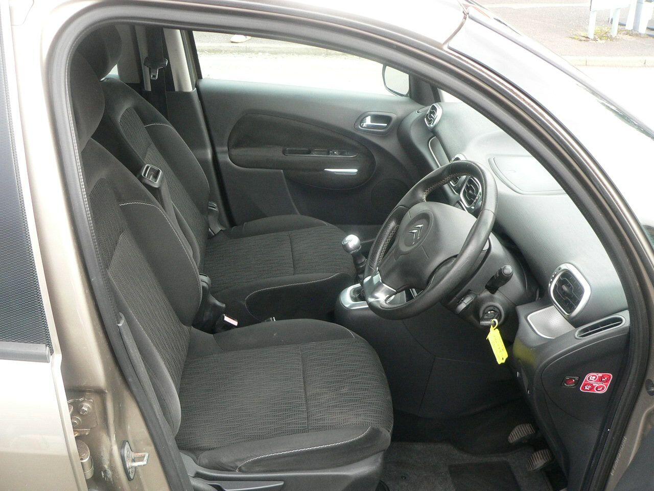Used Citroen C3 Picasso 2010 for sale - 76801617: Photo 18
