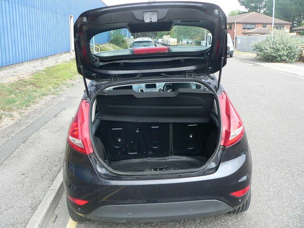 Used Ford Fiesta 2011 for sale - 75609597: Photo 15