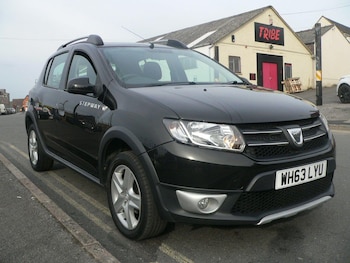2013 (63) - 1.5 dCi Laureate Euro 5 5dr