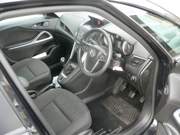 Used Vauxhall Zafira Tourer 2014 for sale - 75670256: Photo 18