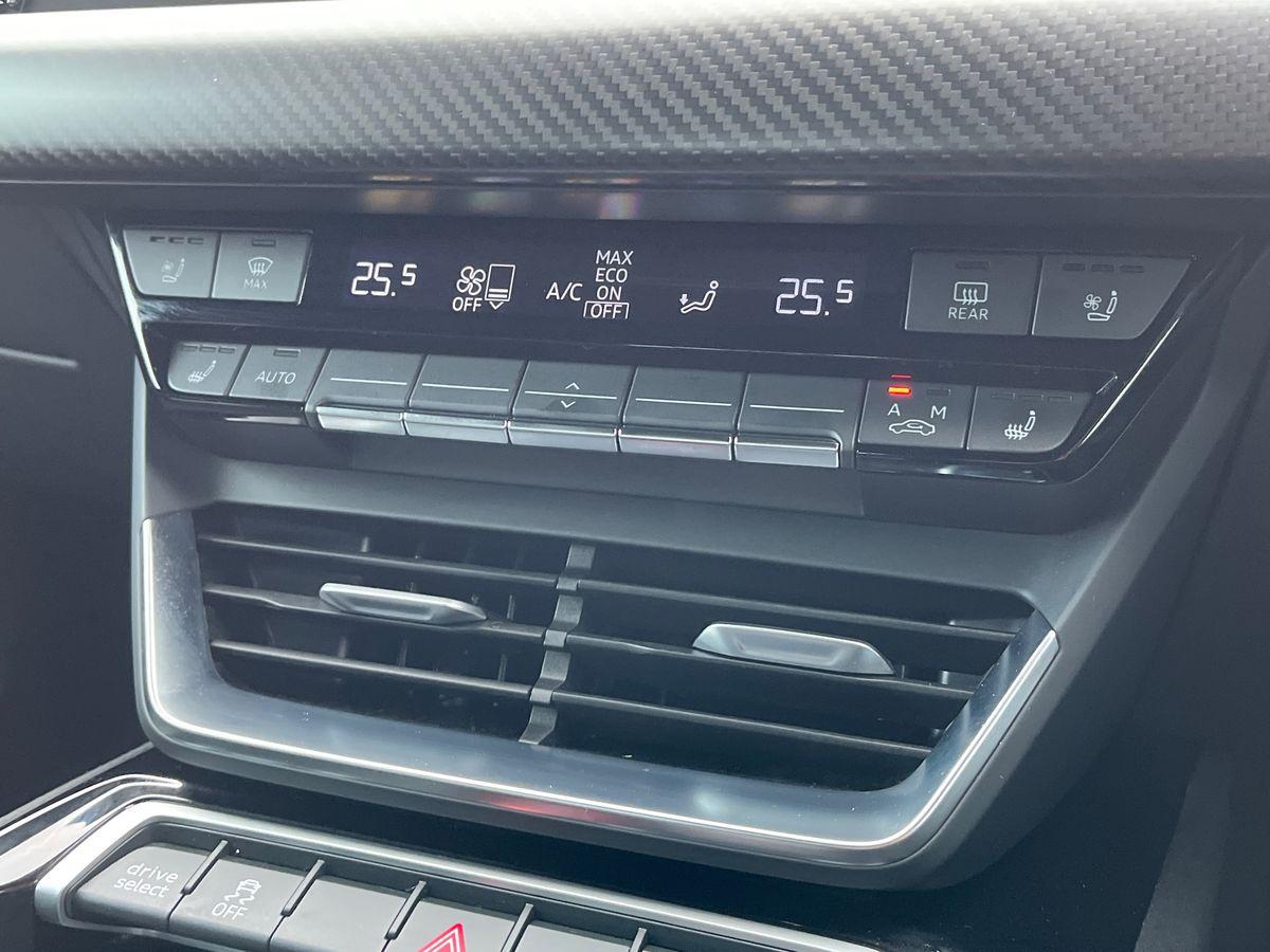 Used Audi RS e-tron GT 2023 for sale - 77725609: Photo 10