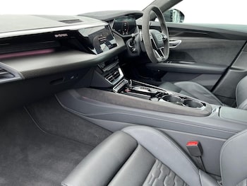 Used Audi RS e-tron GT 2023 for sale - 77725609: Photo