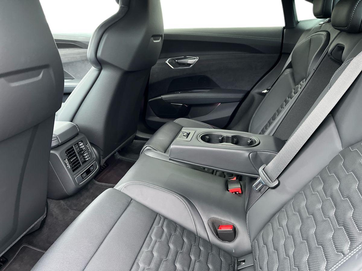 Used Audi RS e-tron GT 2023 for sale - 77725609: Photo 4