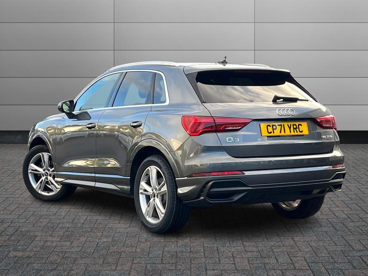 Used Audi Q3 2021 for sale - 76931543: Photo 2