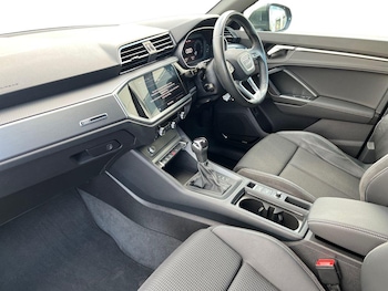 Used Audi Q3 2021 for sale - 76931543: Photo