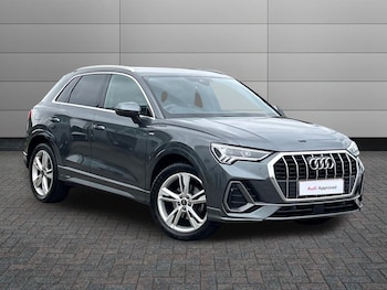 Used Audi Q3 2023 for sale - 76676666: Photo