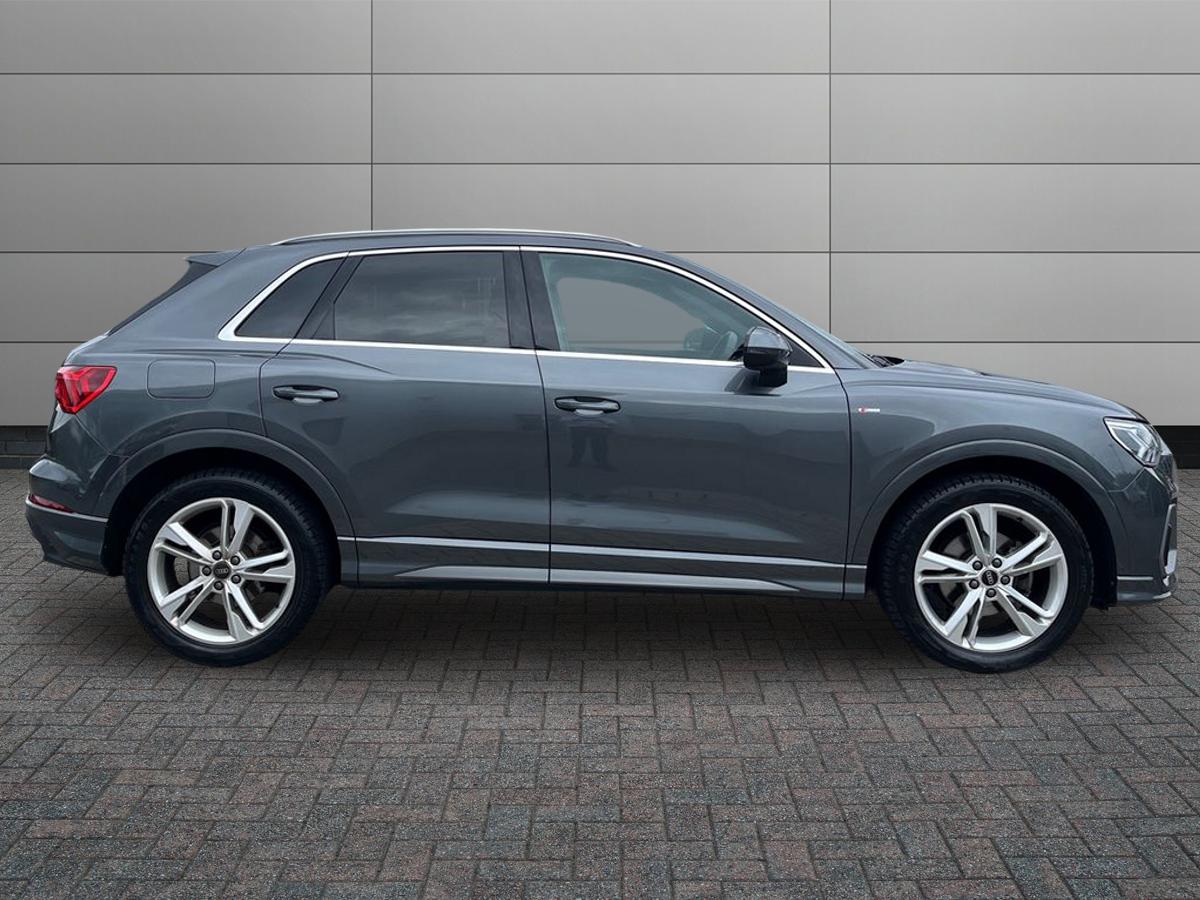 Used Audi Q3 2023 for sale - 76676666: Photo 5