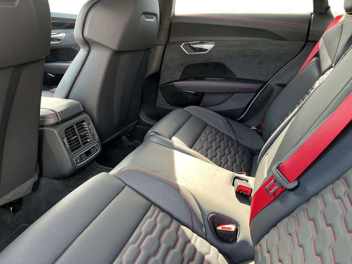 Used Audi RS e-tron GT 2022 for sale - 76674134: Photo 4