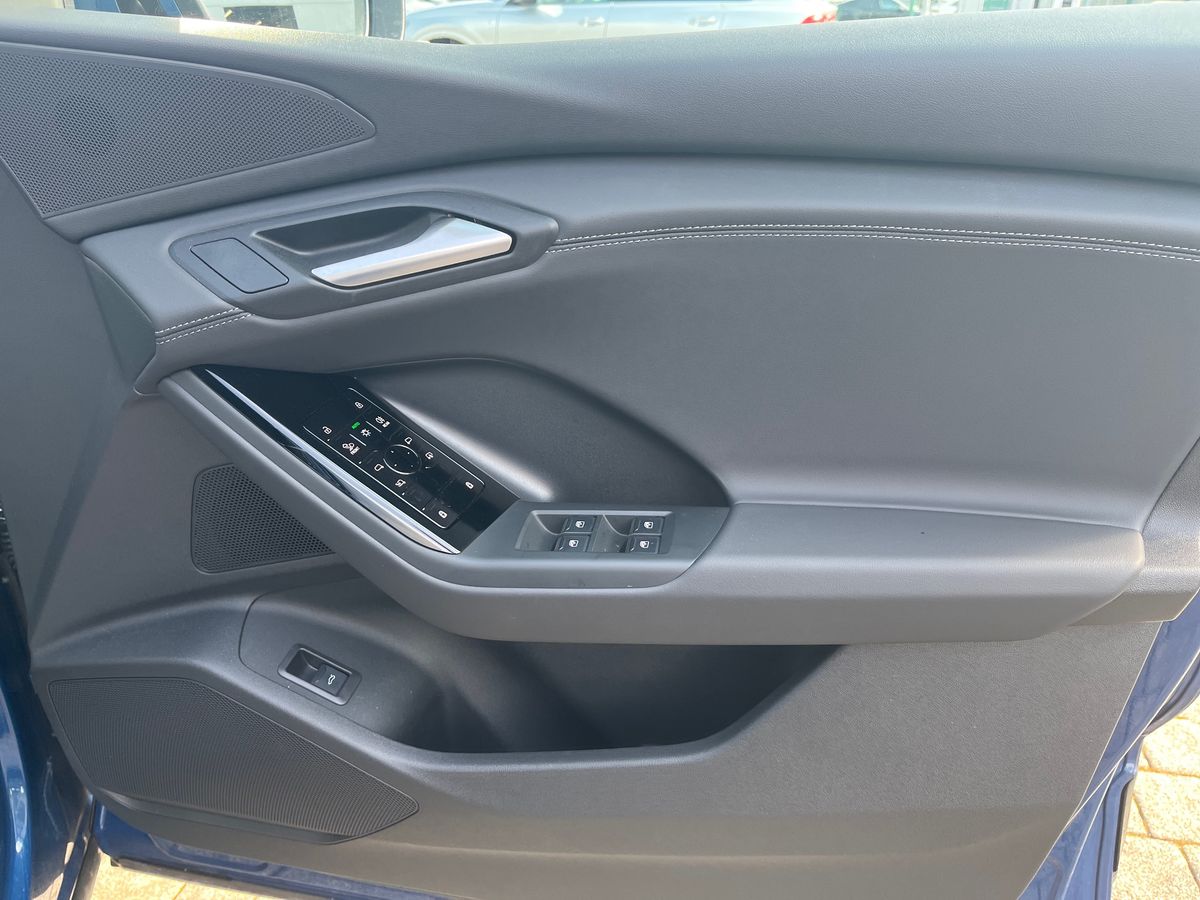 Used Audi Q6 e-tron 2025 for sale - 78145553: Photo 25