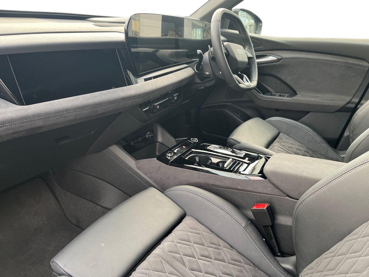 Used Audi Q6 e-tron 2025 for sale - 77541952: Photo 3