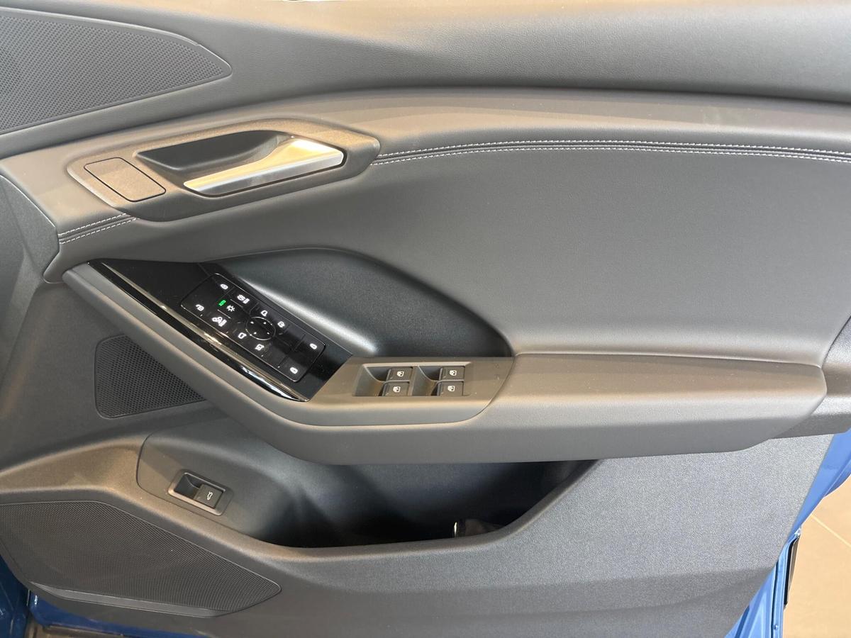 Used Audi Q6 e-tron 2025 for sale - 77576195: Photo 16