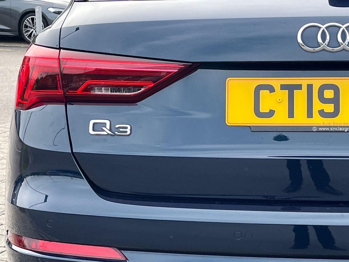 Used Audi Q3 2019 for sale - 76673834: Photo 17