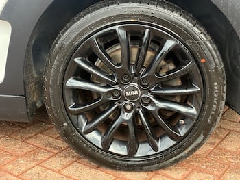 Used MINI Clubman 2019 for sale - 79754451: Photo