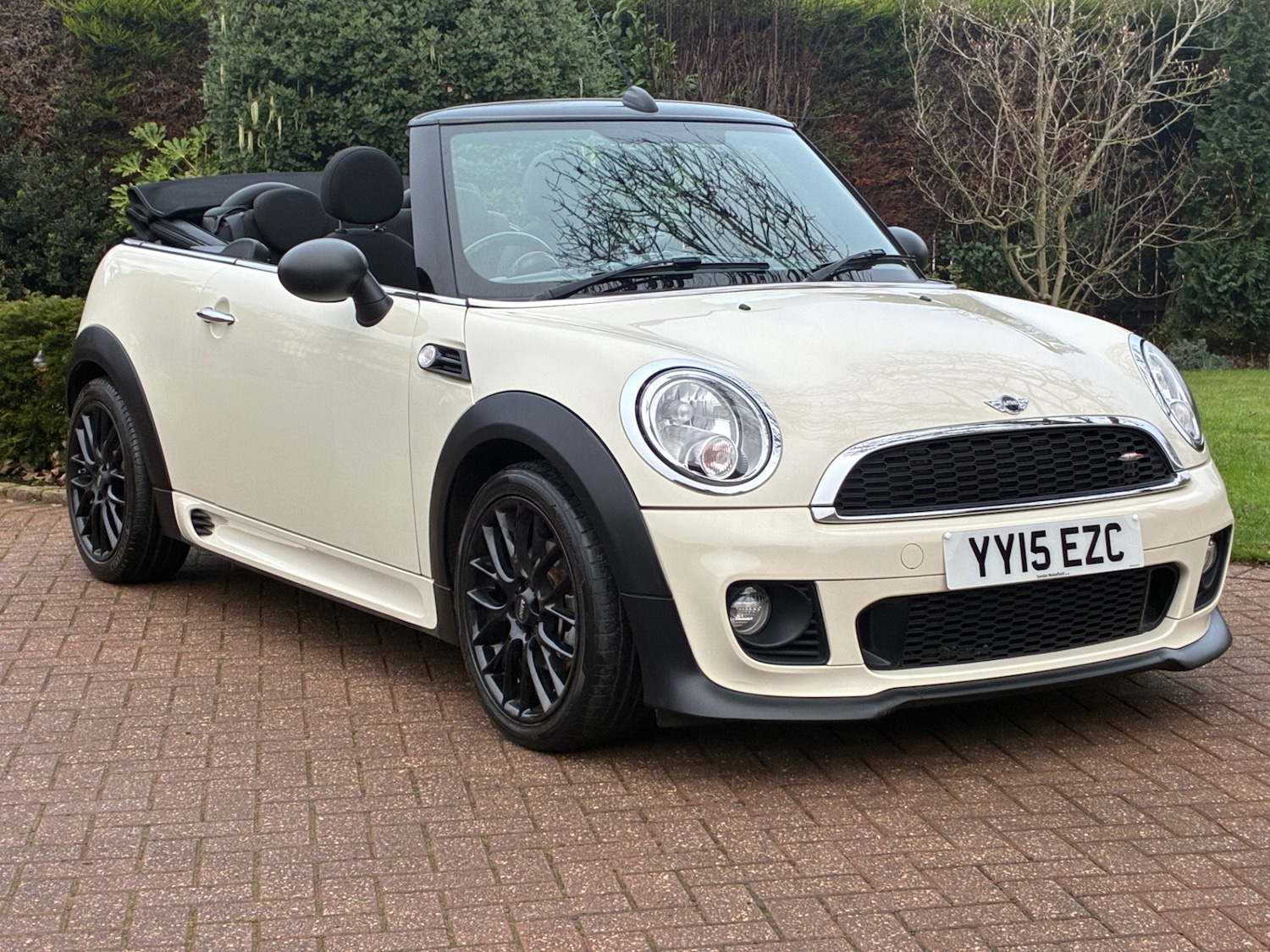 Used MINI Convertible 2015 for sale - 77012440: Photo 2
