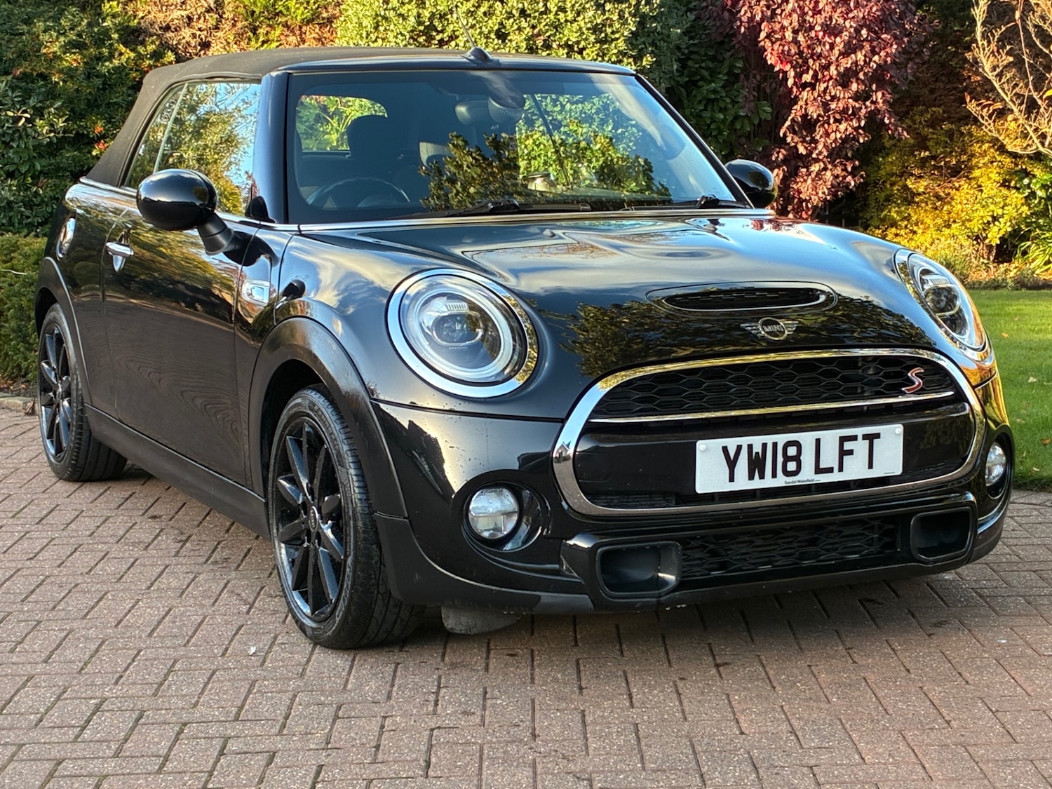 Used MINI Convertible 2018 for sale - 76047560: Photo 1