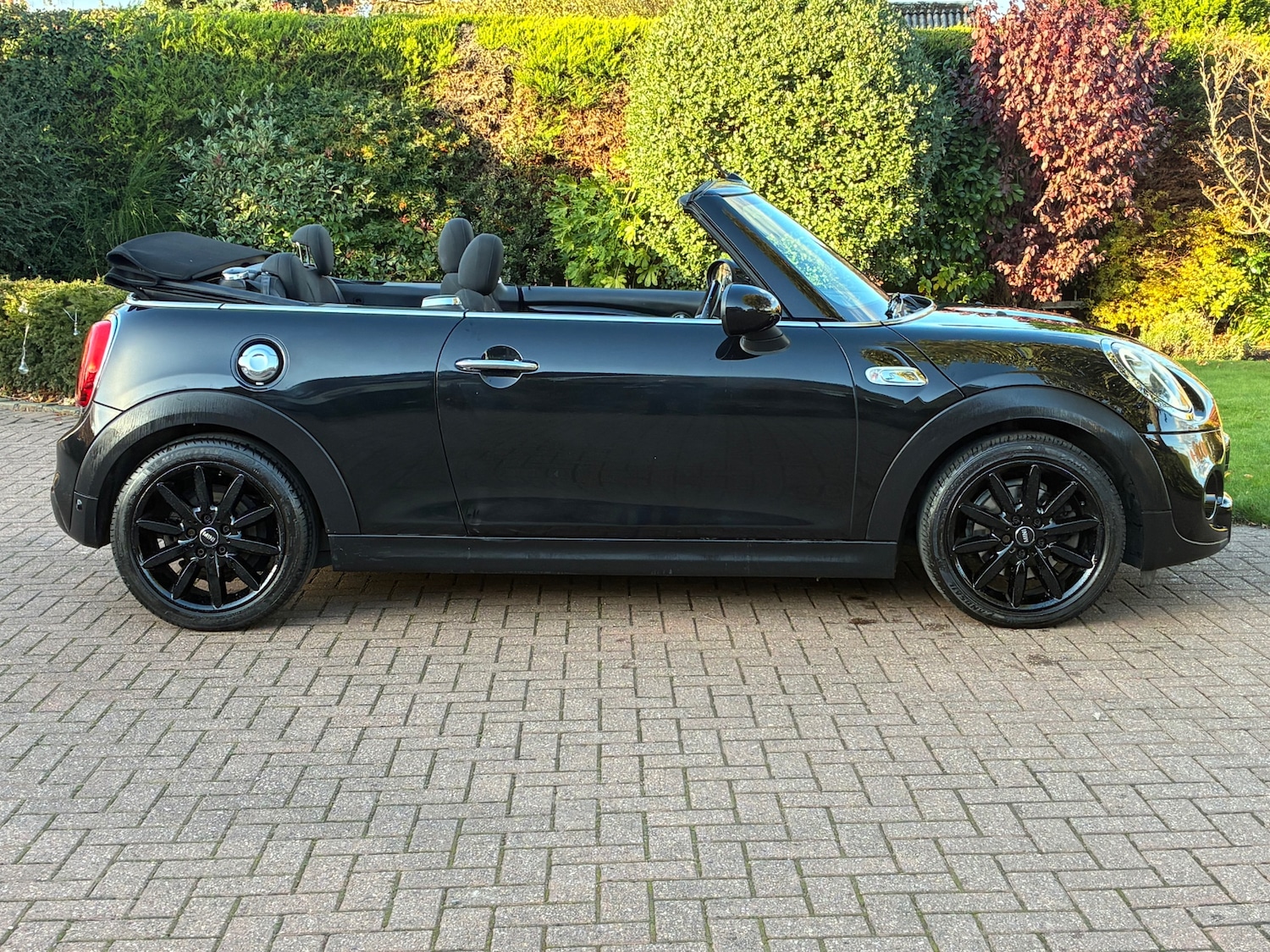Used MINI Convertible 2018 for sale - 76047560: Photo 12