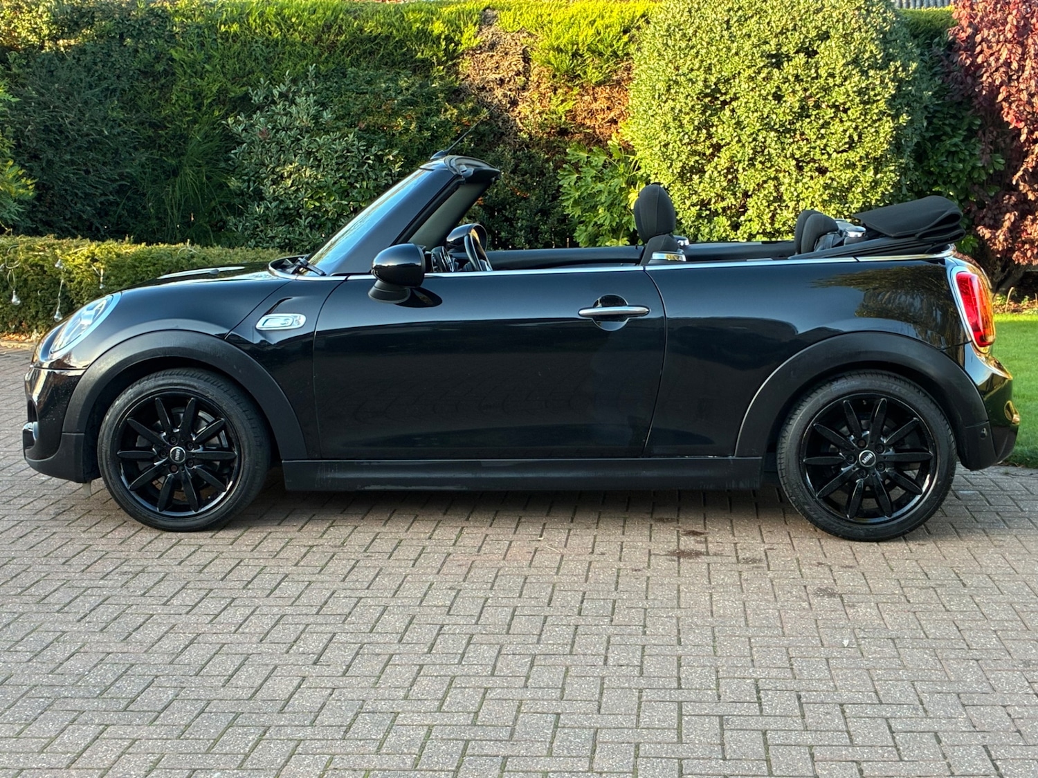 Used MINI Convertible 2018 for sale - 76047560: Photo 23