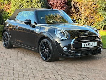 Used MINI Convertible 2018 for sale - 76047560: Photo