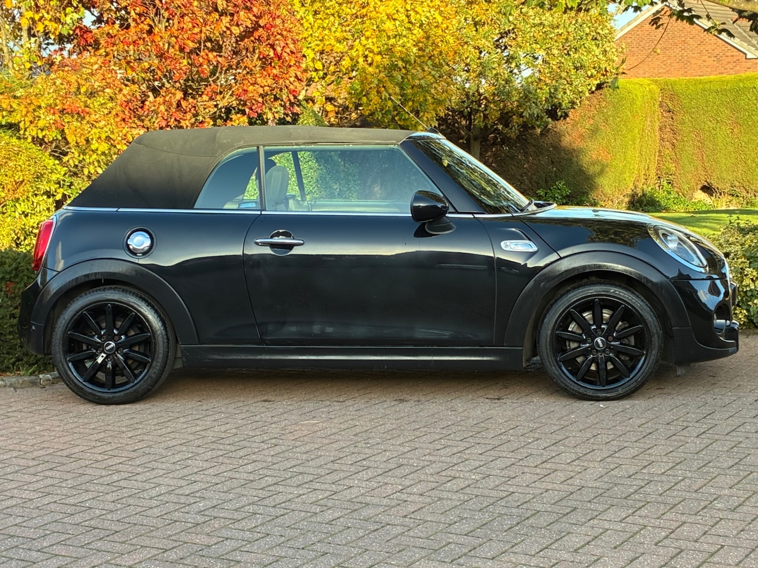 Used MINI Convertible 2018 for sale - 76047560: Photo 8