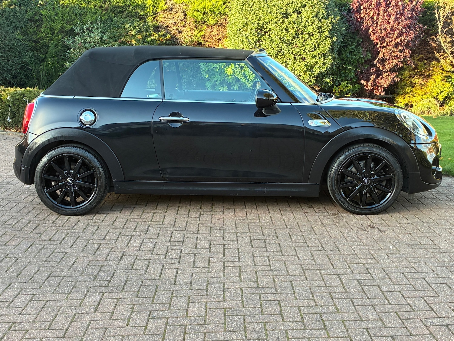 Used MINI Convertible 2018 for sale - 76047560: Photo 9