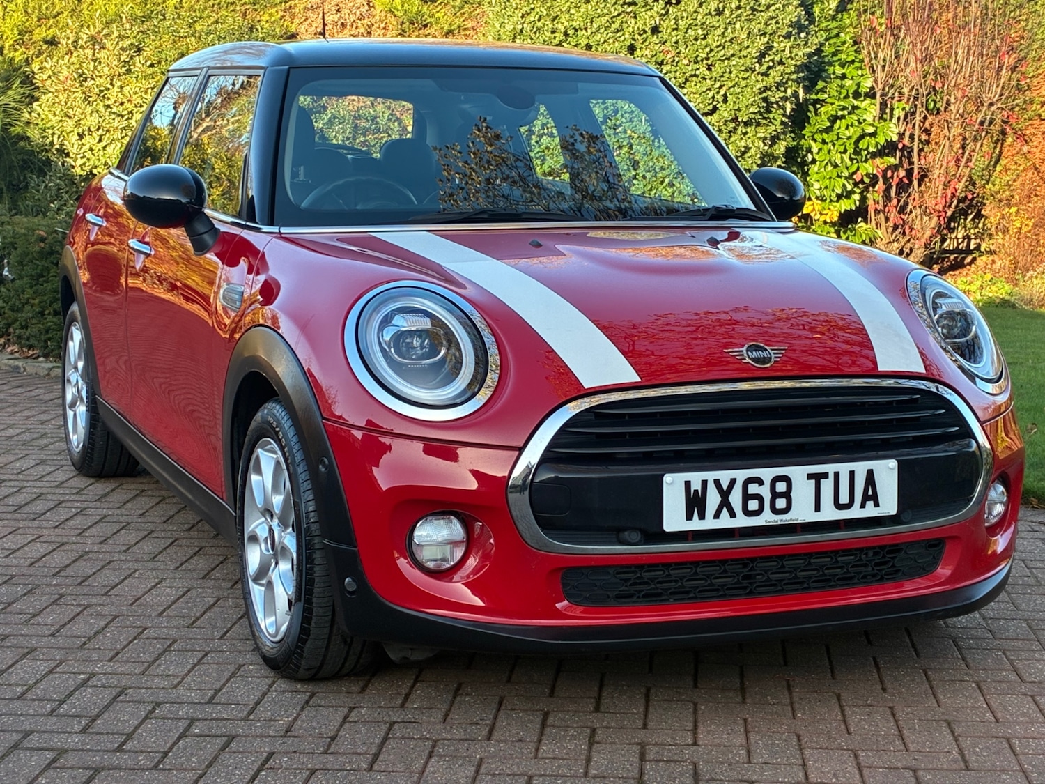 Used MINI Hatch 2018 for sale - 76777457: Photo 1