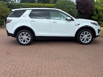 Used Land Rover Discovery Sport 2017 for sale - 79430733: Photo
