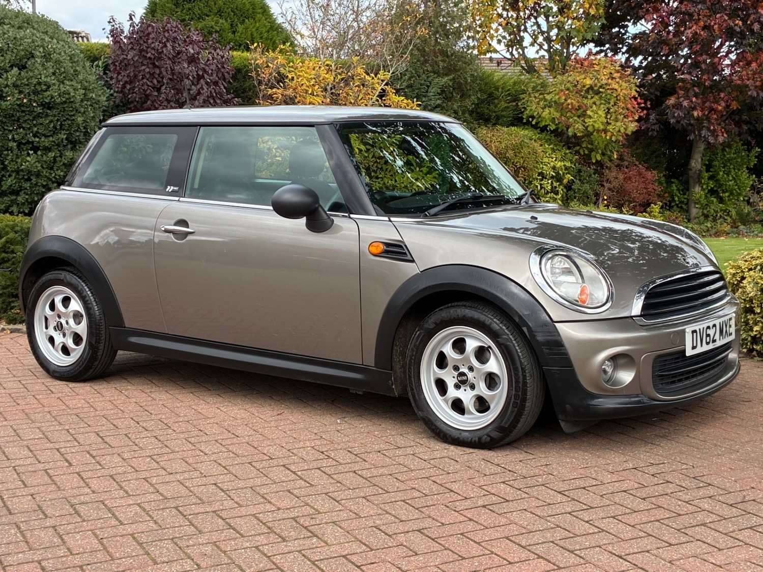 Used MINI Hatch 2012 for sale - 76379256: Photo 2