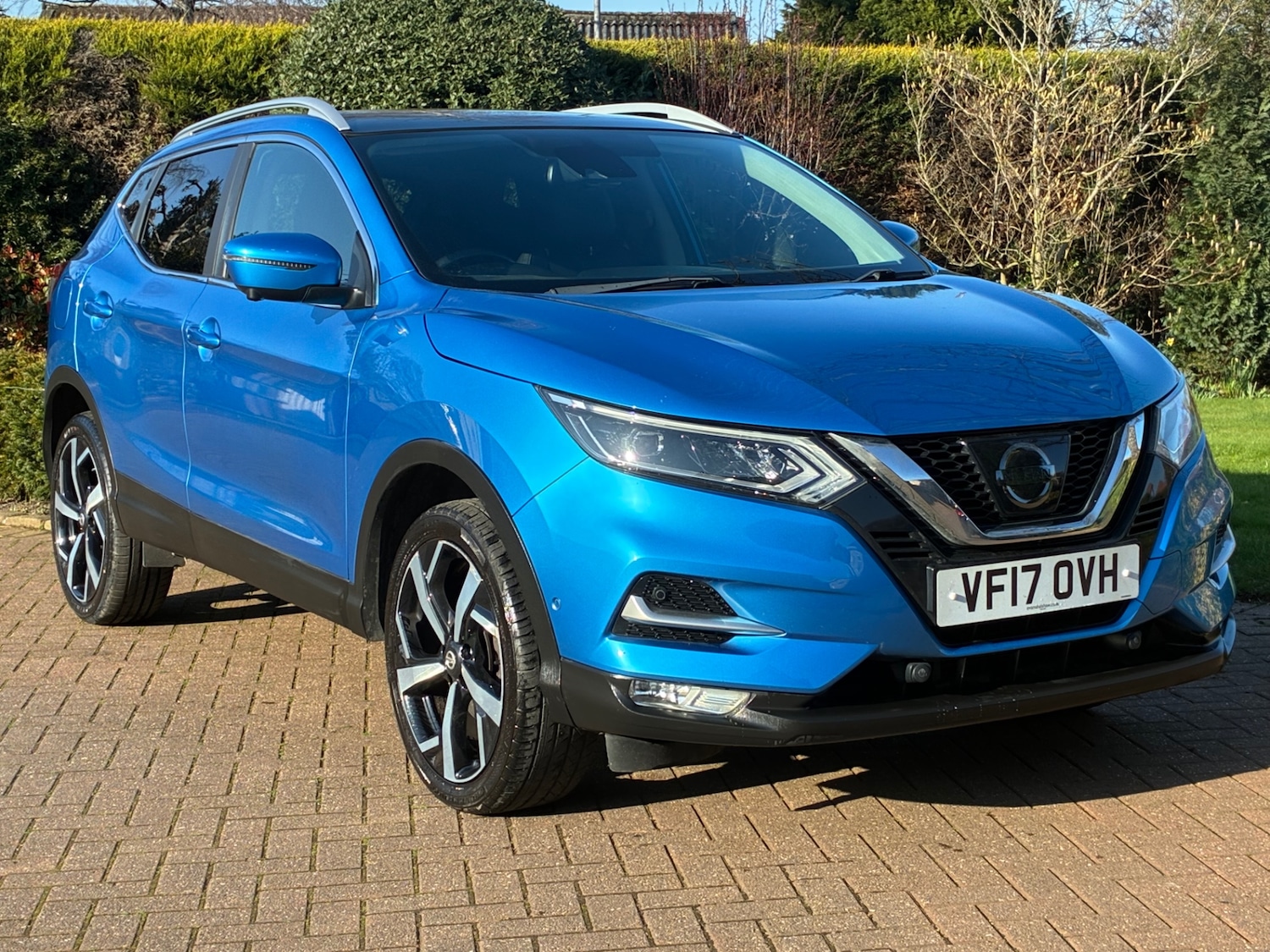 Used Nissan Qashqai 2017 for sale - 77745395: Photo 2