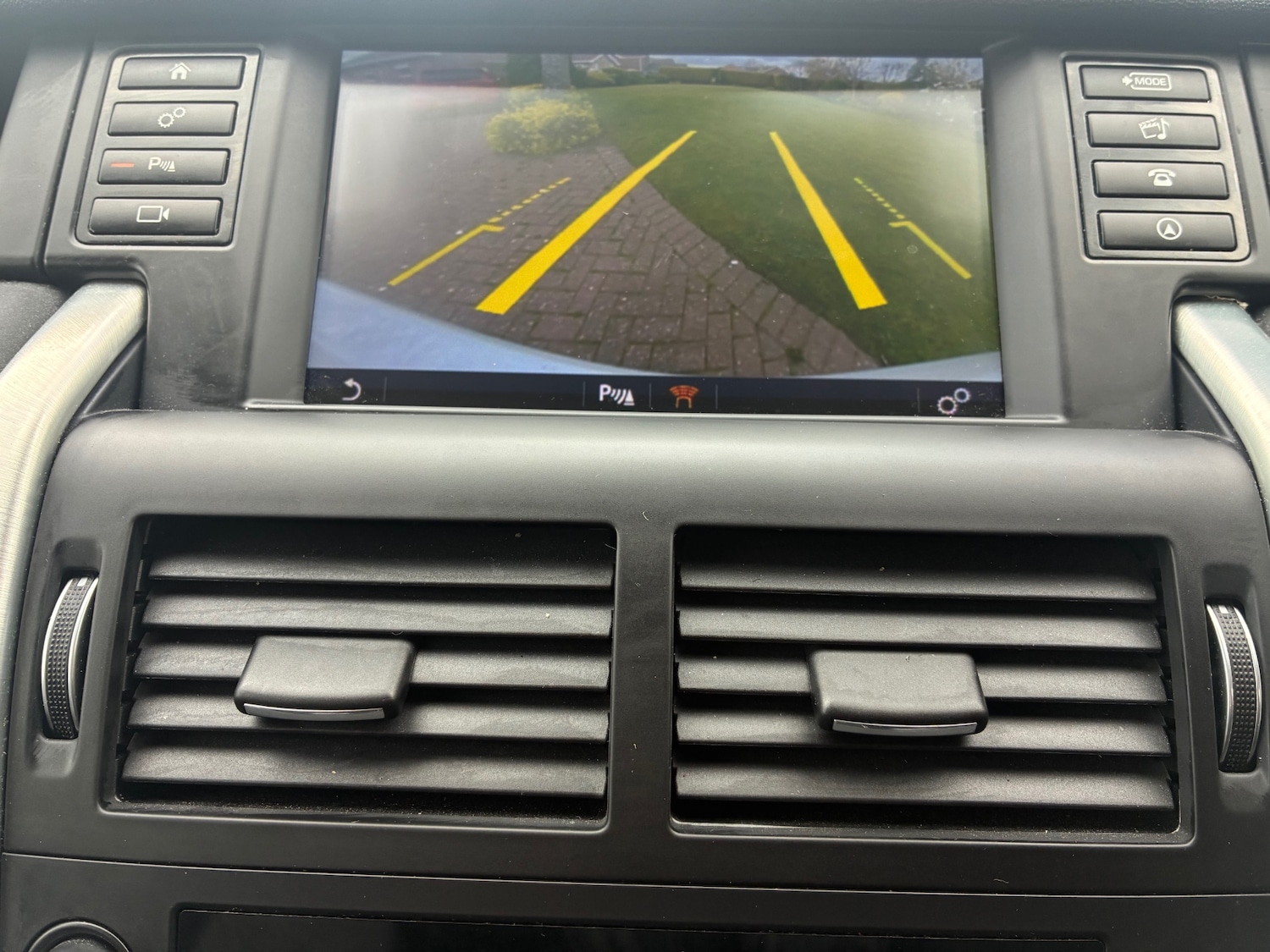 Used Land Rover Discovery Sport 2017 for sale - 78165958: Photo 14