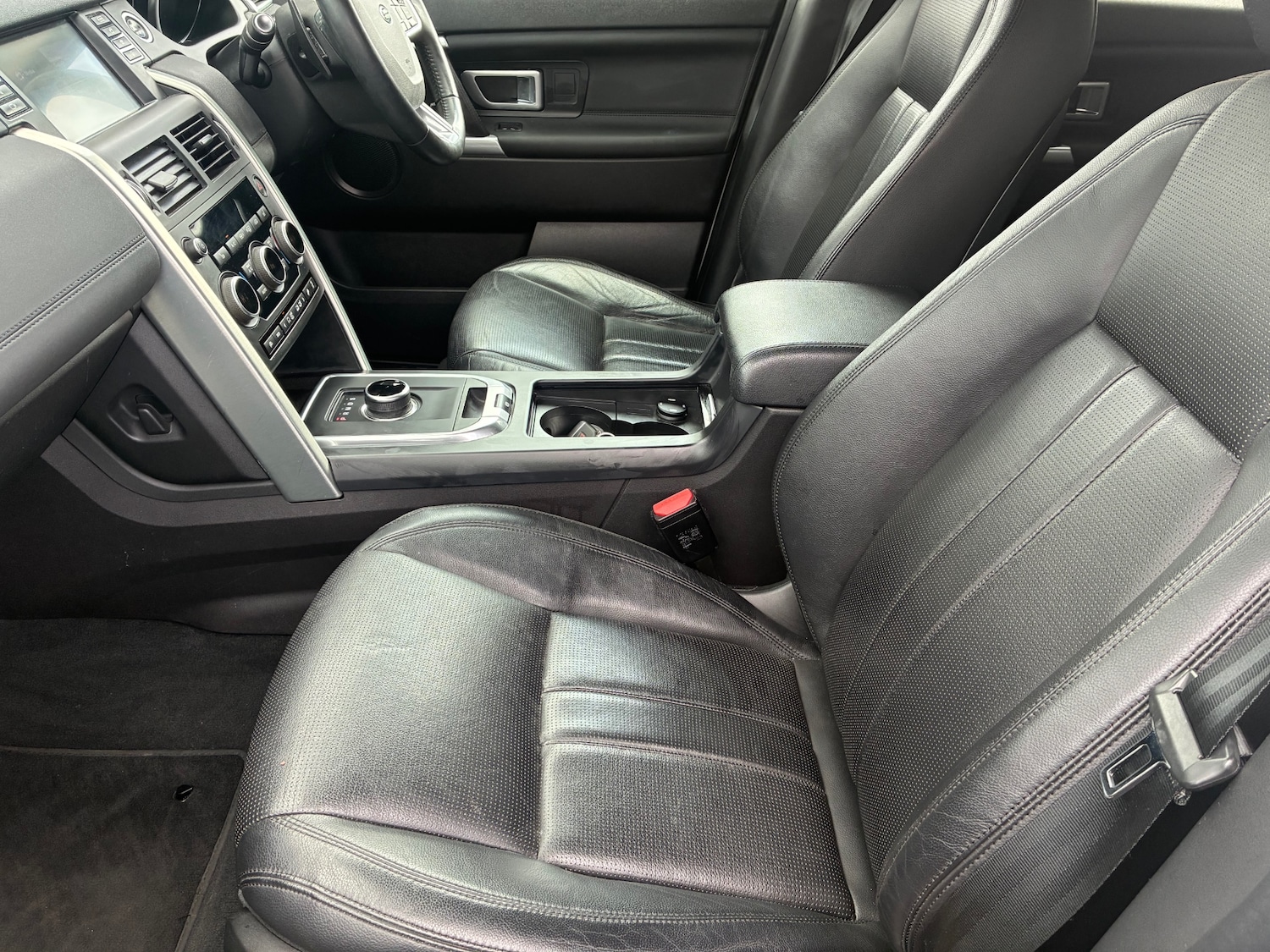 Used Land Rover Discovery Sport 2017 for sale - 78165958: Photo 8