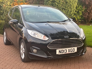 2013 (13) - 1.0 Zetec 3dr