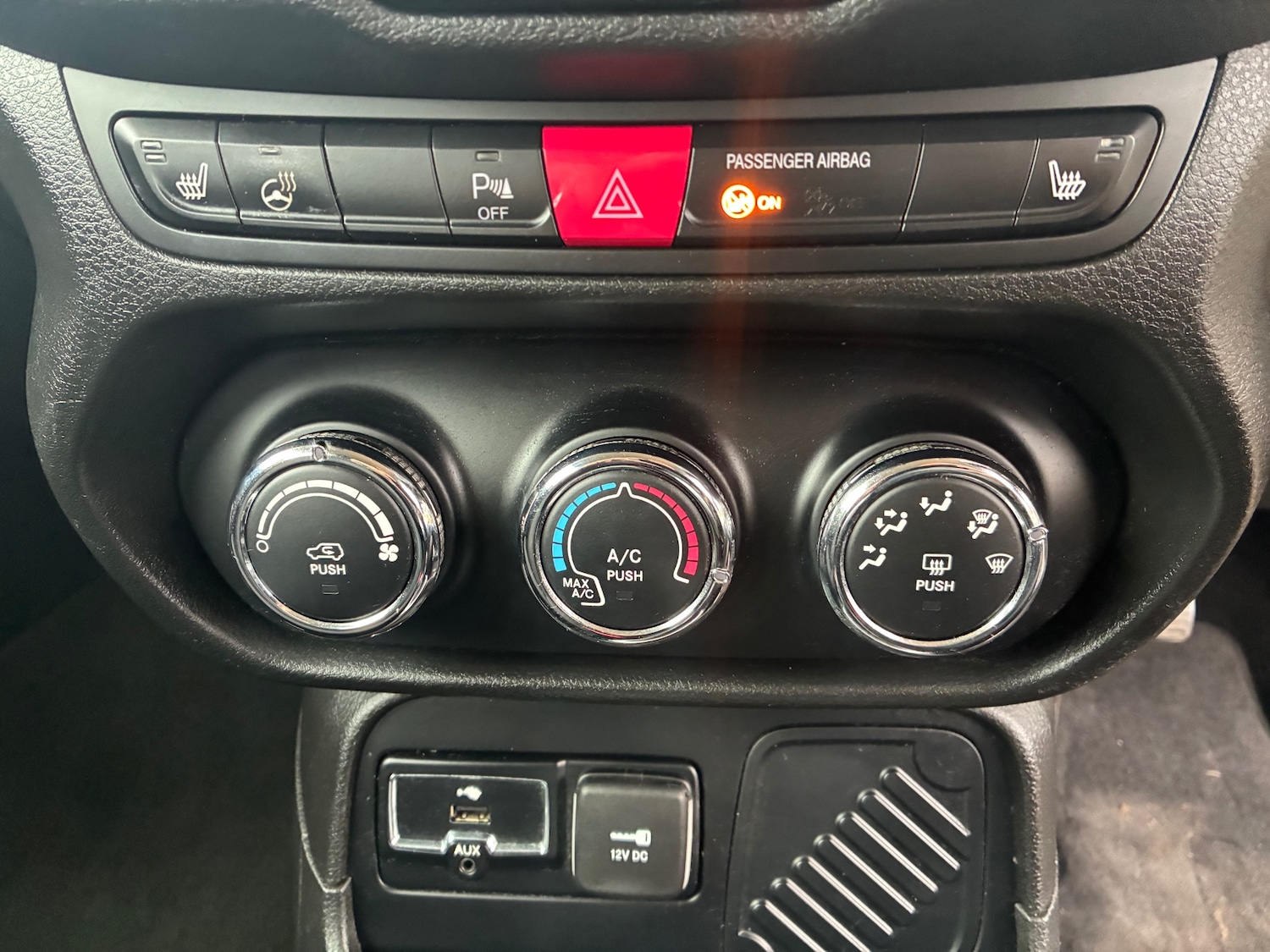 Used Jeep Renegade 2016 for sale - 77475047: Photo 12