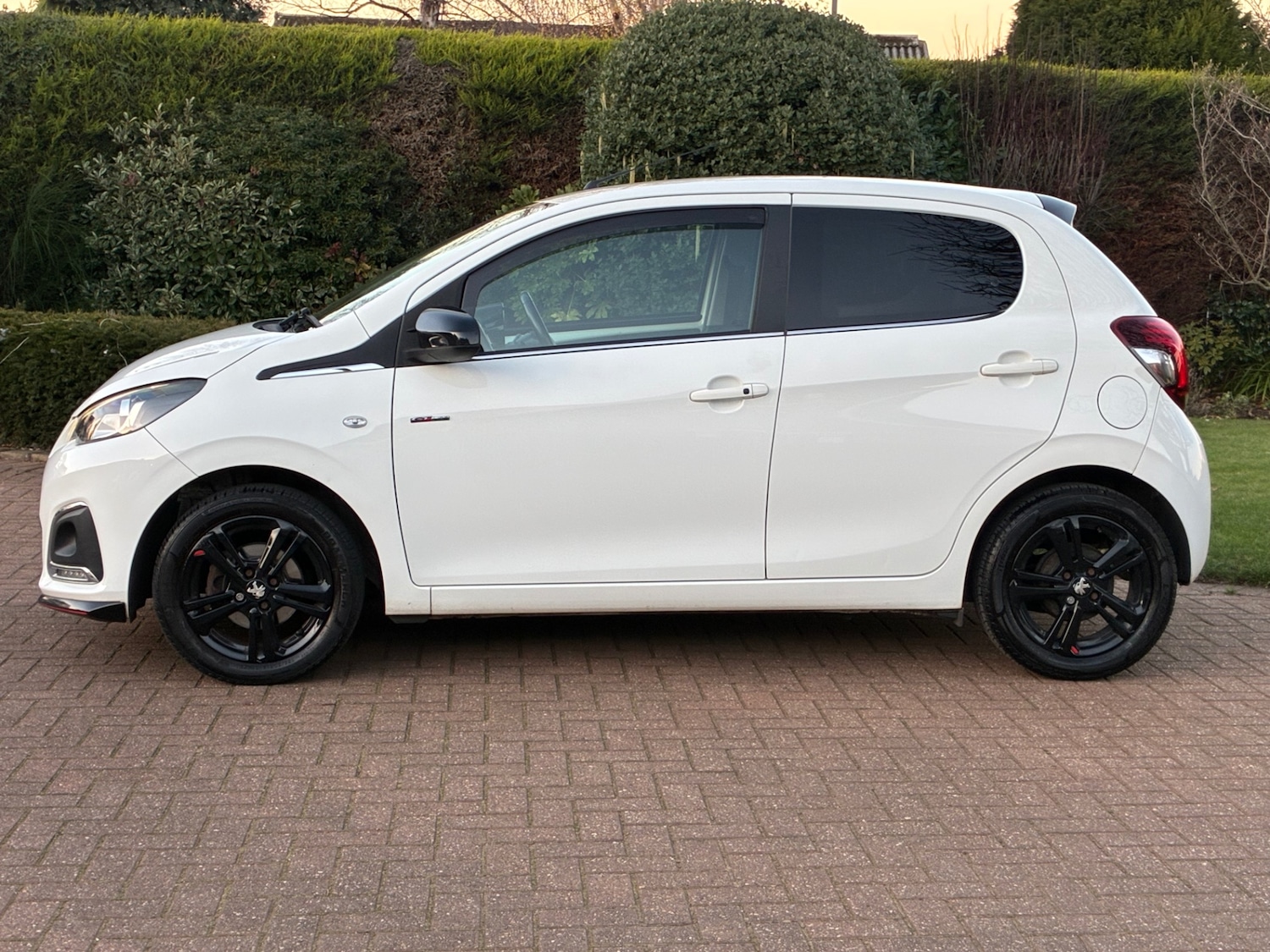 Used Peugeot 108 2017 for sale - 77129705: Photo 22