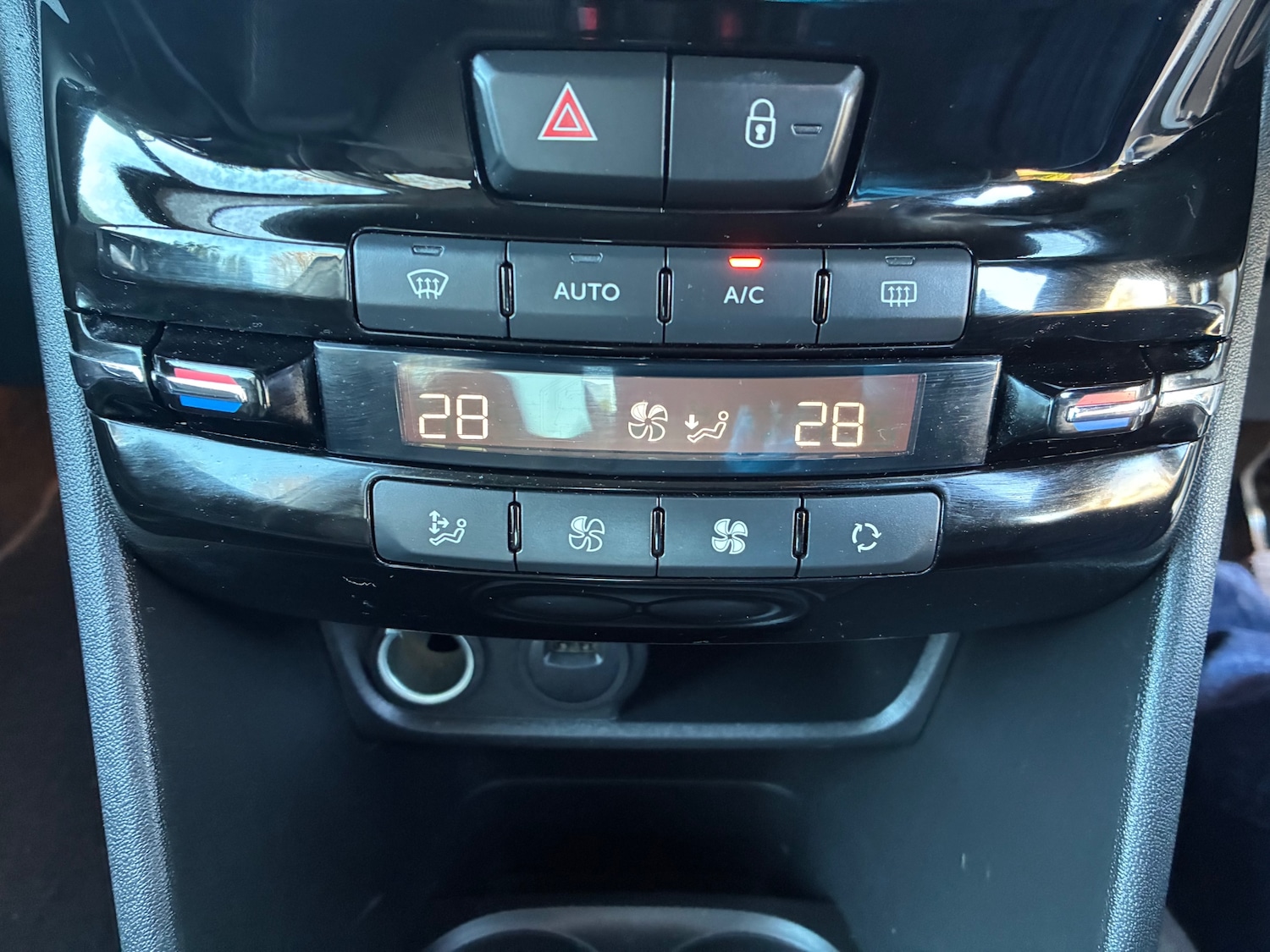 Used Peugeot 208 2019 for sale - 77530595: Photo 16