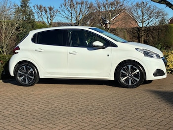 Used Peugeot 208 2019 for sale - 77530595: Photo