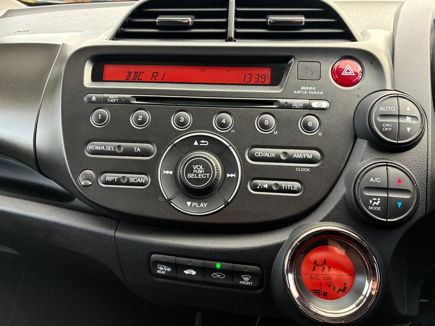 Used Honda Jazz 2014 for sale - 76693466: Photo 14